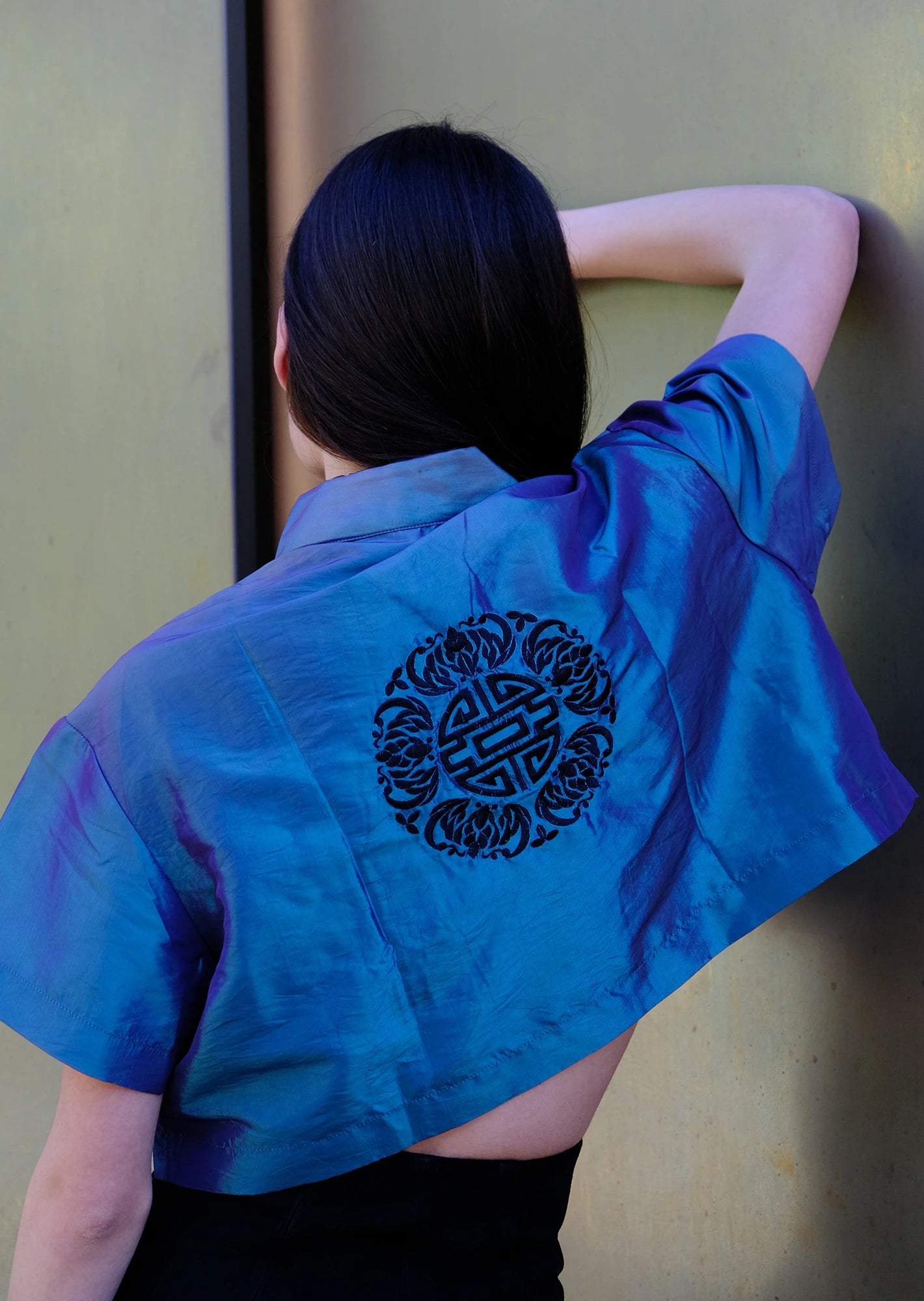 Blue Chinese embroidered shirt