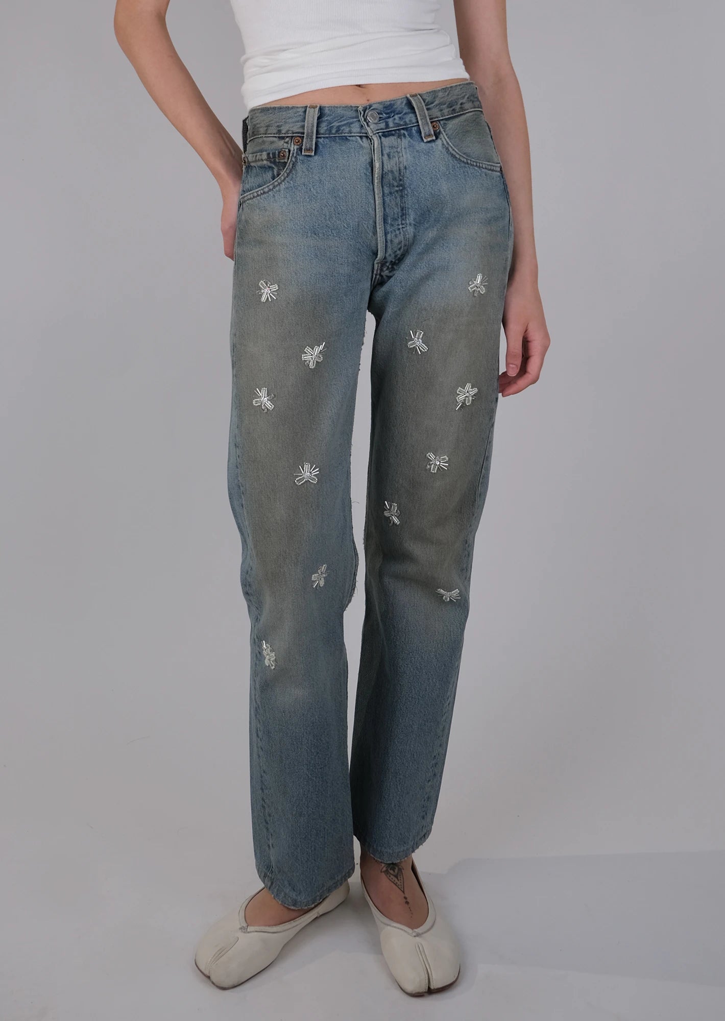 Redone flower embroidered levis