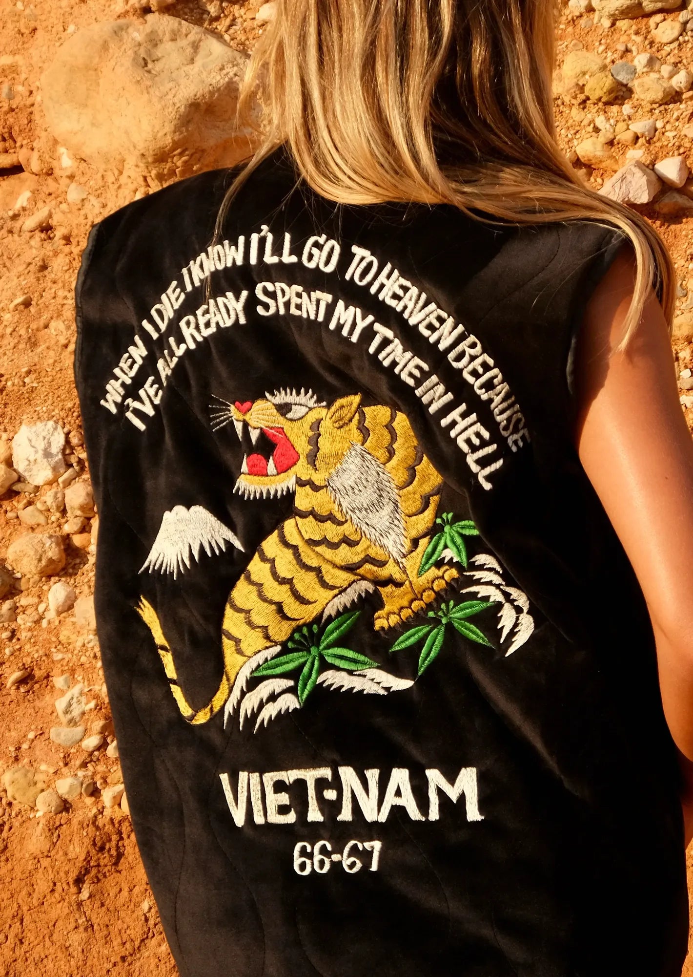Velvet tiger Gilet