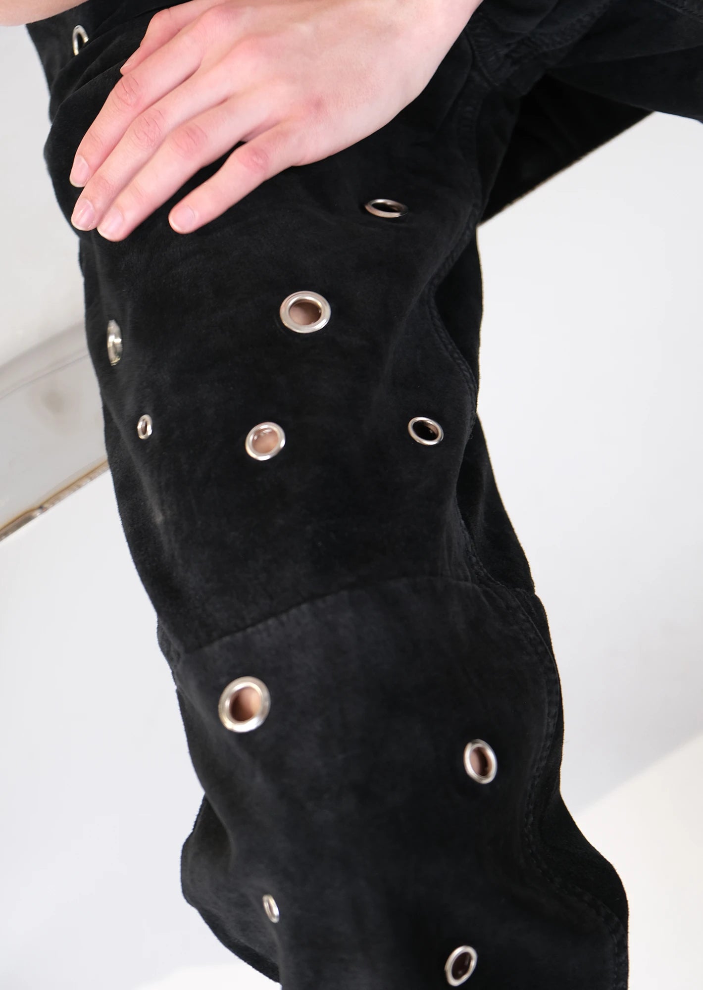 Suade eyelets pants