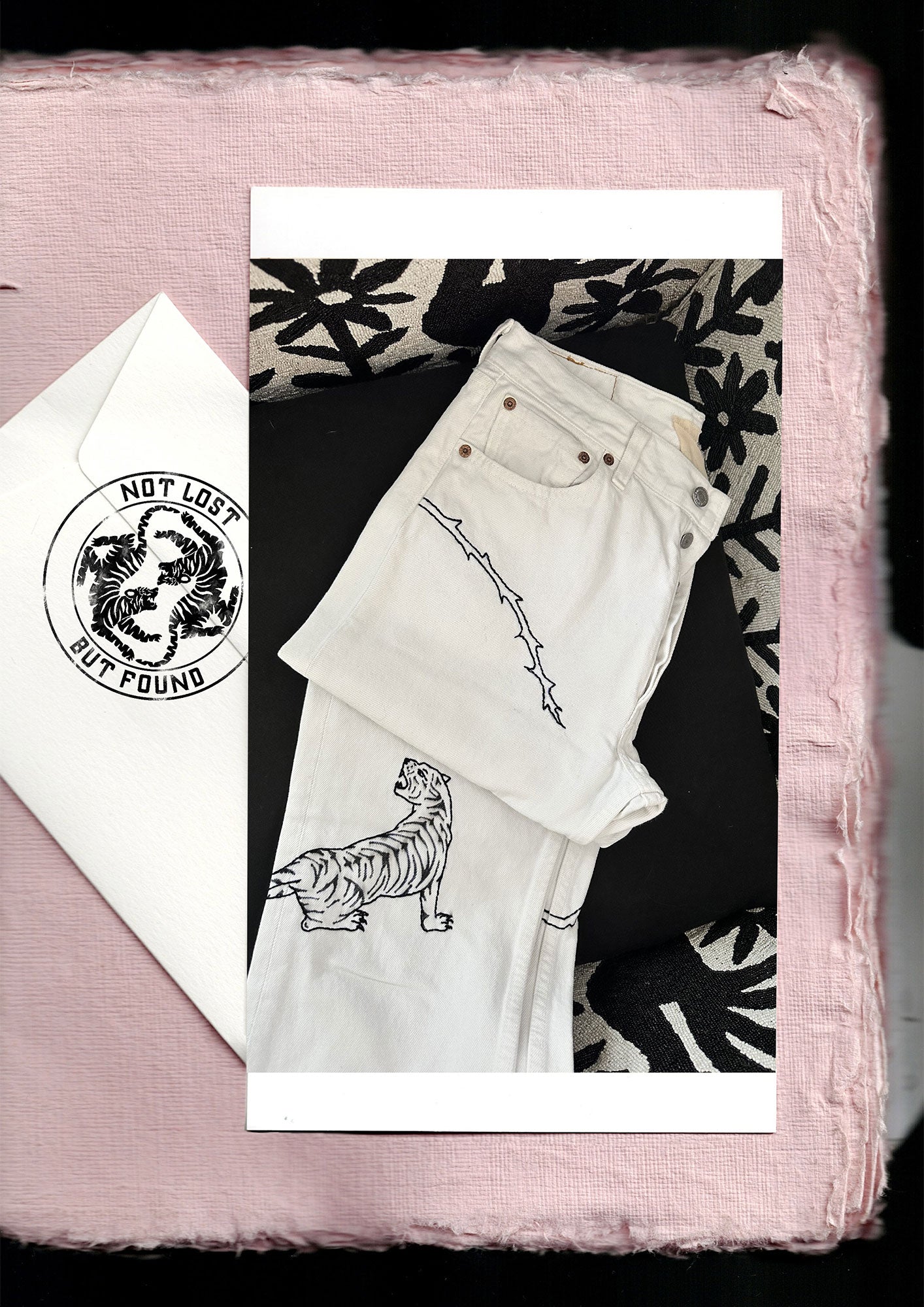 Redone tiger levis